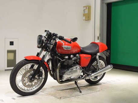 2008 Triumph Thruxton, красный, 595000 рублей, вид 4