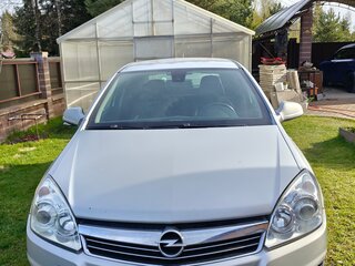 2010 Opel Astra H Рестайлинг, серебристый, 500000 рублей, вид 1