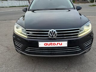 2017 Volkswagen Touareg II Рестайлинг, чёрный, 3500000 рублей, вид 2