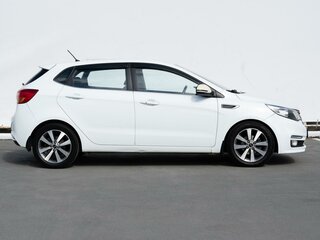 2015 Kia Rio III Рестайлинг, белый, 1020000 рублей, вид 5