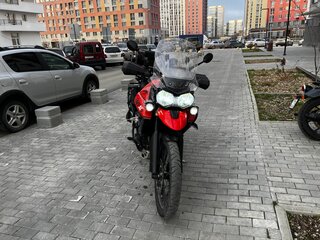 2015 Triumph Tiger 800, красный, 765000 рублей, вид 3