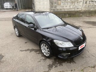 2011 Skoda Octavia II (A5) Рестайлинг, чёрный, 800000 рублей, вид 2