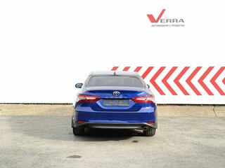 2021 Toyota Camry VIII (XV70) Рестайлинг, синий, 3050000 рублей, вид 4