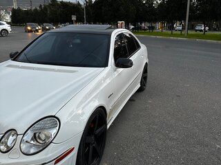 2002 Mercedes-Benz E-Класс 320 III (W211, S211), белый, 950000 рублей, вид 1