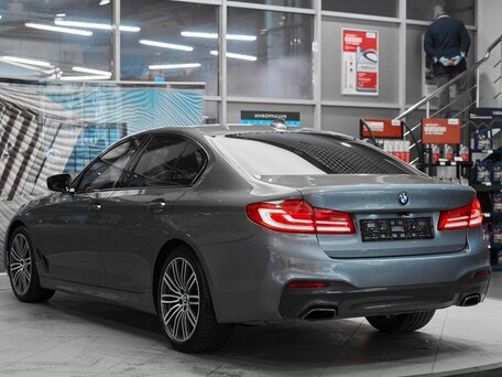 2019 BMW 5 серии 530i xDrive VII (G30/G31/G38), серый, 3399000 рублей, вид 4