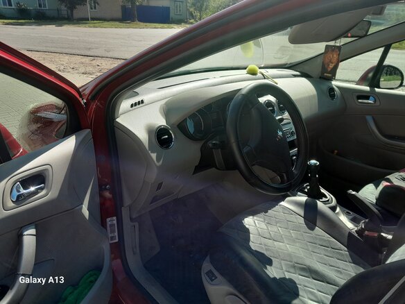 2008 Peugeot 308 I, красный, 310000 рублей - вид 7