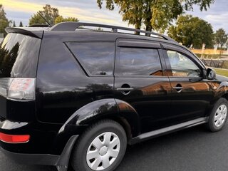2010 Mitsubishi Outlander II Рестайлинг, чёрный, 800000 рублей, вид 4