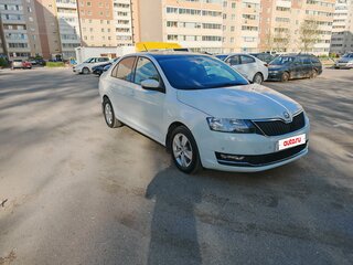 2017 Skoda Rapid I Рестайлинг, белый, 1100000 рублей, вид 2
