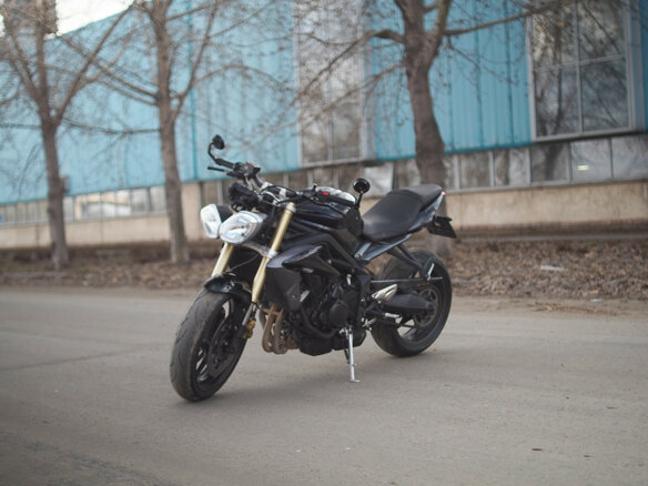 2013 Triumph Street Triple, чёрный, 519000 рублей - вид 2