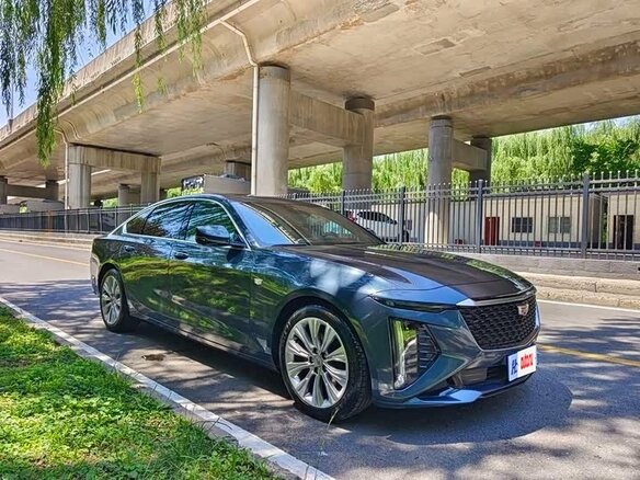 2023 Cadillac CT6 II, серый, 5054047 рублей - вид 2