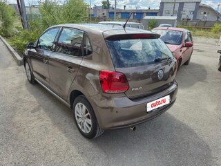 2011 Volkswagen Polo V, коричневый, 700000 рублей, вид 4