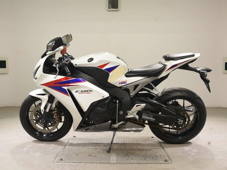 2012 Honda CBR 1000 RR/RA Fireblade, белый, 980000 рублей, вид 3