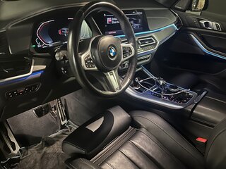 2020 BMW X5 40d IV (G05/G18), чёрный, 6500000 рублей, вид 4