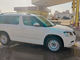 2015 Skoda Yeti I Рестайлинг, белый, 1350000 рублей, вид 3