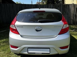 2013 Hyundai Solaris I, серебристый, 660000 рублей, вид 3