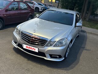 2010 Mercedes-Benz E-Класс 300 IV (W212, S212, C207), серебристый, 1600000 рублей, вид 3