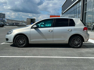 2010 Volkswagen Golf VI, серебристый, 685000 рублей, вид 4