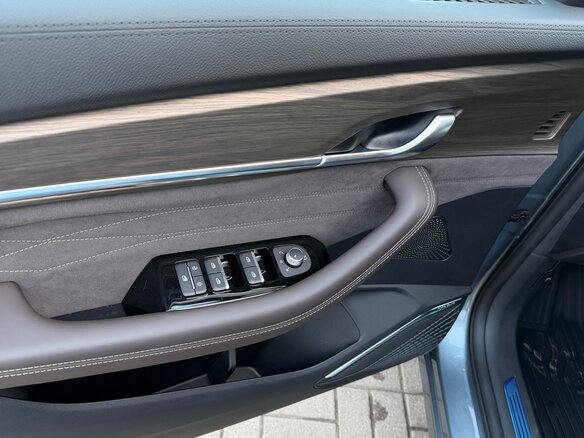 2025 Geely Monjaro (Xingyue L) I Рестайлинг 2 (China Market), серый - вид 5