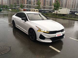 2022 Kia K5 III, белый, 2400000 рублей, вид 1