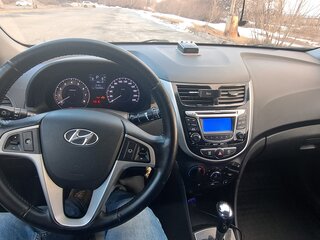 2011 Hyundai Solaris I, серебристый, 730000 рублей, вид 5
