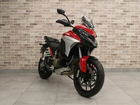 2021 Ducati Multistrada V4, красный, 2180000 рублей, вид 4