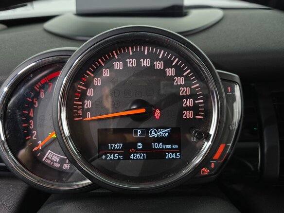 2018 Mini Hatch Cooper III (F55/F56) Рестайлинг, синий, 1360000 рублей - вид 5