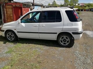 1999 Toyota Raum I, белый, 390000 рублей, вид 3