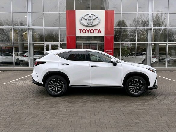 2025 Lexus NX 200 II, белый, 6450000 рублей - вид 3