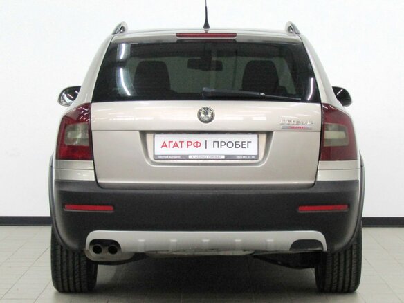 2010 Skoda Octavia Scout II (A5) Рестайлинг, серый - вид 3