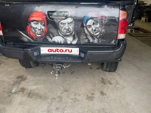 2005 Toyota Tacoma II, чёрный, 2650000 рублей - вид 3