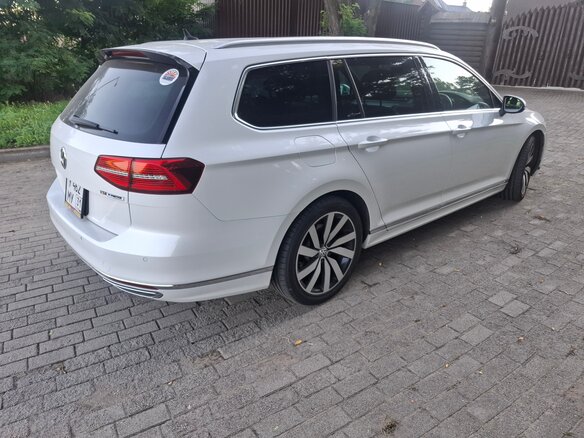 2015 Volkswagen Passat B8, белый, 1920000 рублей - вид 2