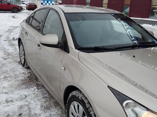 2012 Chevrolet Cruze I, бежевый, 500000 рублей, вид 3
