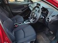 2020 Mazda 2 III (DJ) Рестайлинг, красный, 1400000 рублей - вид 4