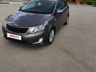 2013 Kia Rio 4-speed III, серый, 959000 рублей, вид 4
