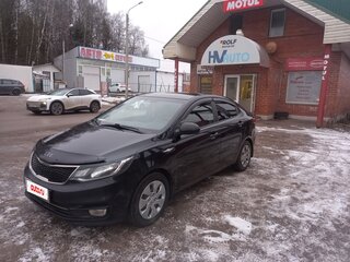2016 Kia Rio III Рестайлинг, чёрный, 800000 рублей, вид 2
