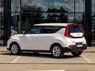 2021 Kia Soul III, белый, 1555000 рублей, вид 4