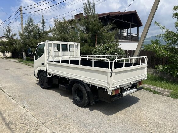 2004 Toyota Dyna, белый, 1450000 рублей - вид 32
