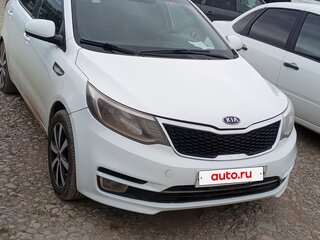 2015 Kia Rio III Рестайлинг, белый, 650000 рублей, вид 1