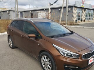 2017 Kia Ceed II Рестайлинг, коричневый, 1100000 рублей, вид 2