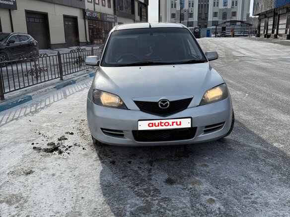 2004 Mazda Demio II (DY), серебристый, 365000 рублей - вид 1