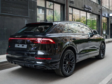 2025 Audi Q8 55 TFSI I (4M) Рестайлинг, чёрный, 11560000 рублей, вид 5
