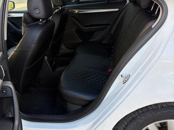 2019 Skoda Octavia III (A7) Рестайлинг, белый, 900000 рублей - вид 8