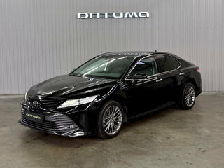 Toyota Camry VIII (XV70)