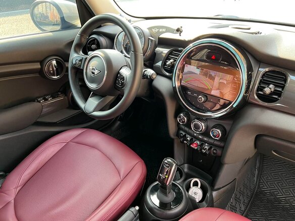 2023 Mini Hatch One III (F55/F56) Рестайлинг 2, бежевый, 2170700 рублей - вид 12