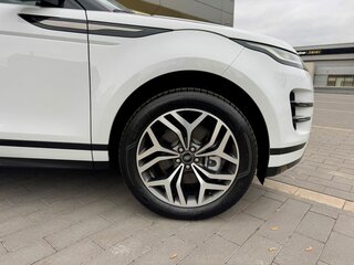 2025 Land Rover Range Rover Evoque P250 MHEV Long II Рестайлинг, белый, 5950000 рублей, вид 3