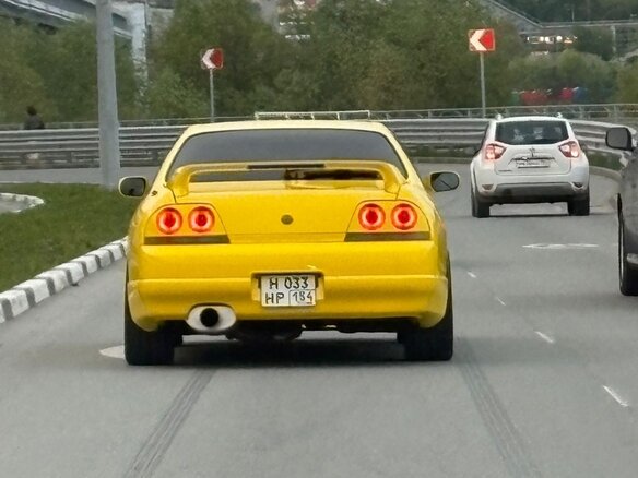 1997 Nissan Skyline IX (R33), жёлтый, 1600000 рублей - вид 2