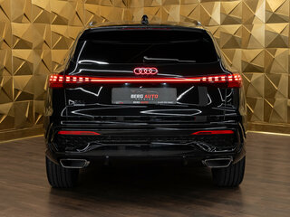 2026 Audi Q5 L III (GU), чёрный, 7090000 рублей, вид 4