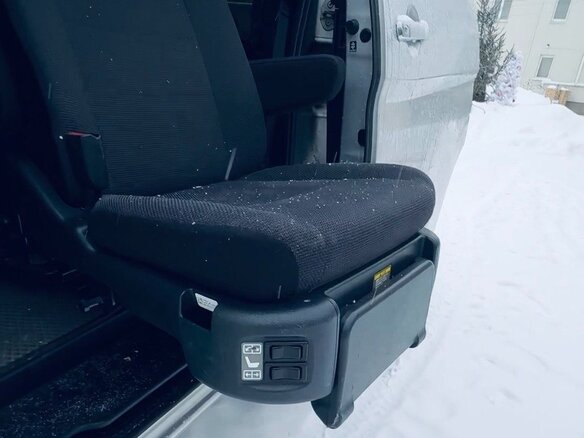 2018 Nissan Serena S-Hybrid V (C27), серебристый, 1800000 рублей - вид 23