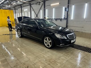 2011 Mercedes-Benz E-Класс 350 IV (W212, S212, C207), серебристый, 950000 рублей, вид 1