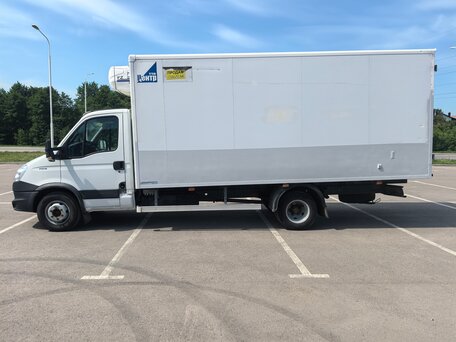 2014 Iveco Daily, серебристый, 2200000 рублей, вид 2